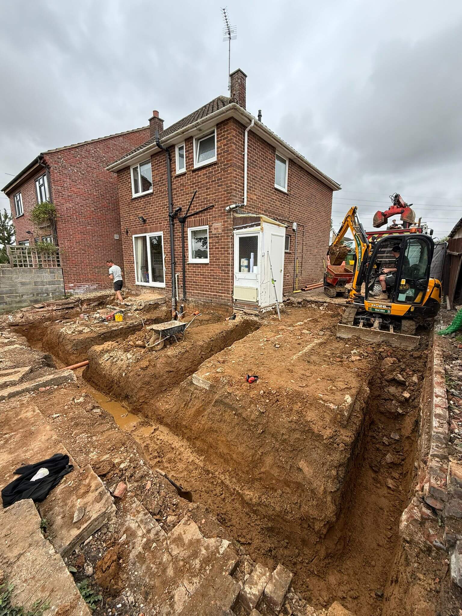 An exterior picture of the progression of the rear extension
